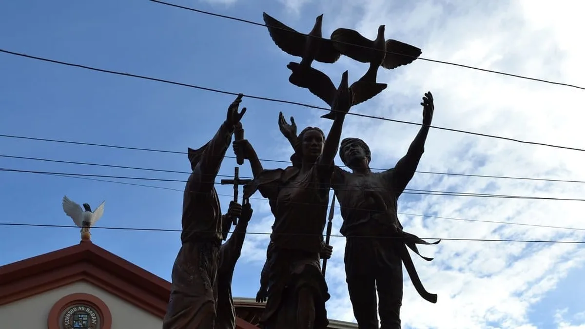 Davao Peace and Unity monument at People's Park